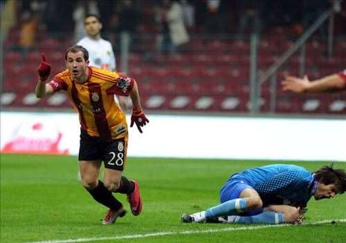 Reactia turcilor la golul lui Stancu pentru Galata! Bombardierul Bogdan Stancu a bagat portarul advers in spital!_7