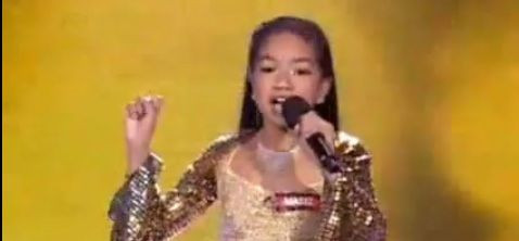 Iti inchipui un fotbalist filipinez in langa Messi sau Ronaldo? EA LE OFERA MODELUL PERFECT!