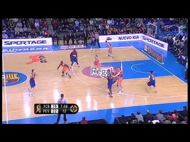 TARE! Un jucator de la Barcelona l-a facut KO pe arbitru!