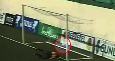 VIDEO Cum sa nu acorzi un astfel de gol? LOVITURA FANTOMA nevazuta de arbitri!