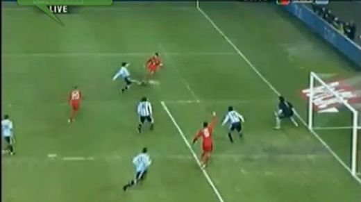 VIDEO / CE RATARE!!! Almeida a tras pe langa de la 1 metru de poarta Argentinei!