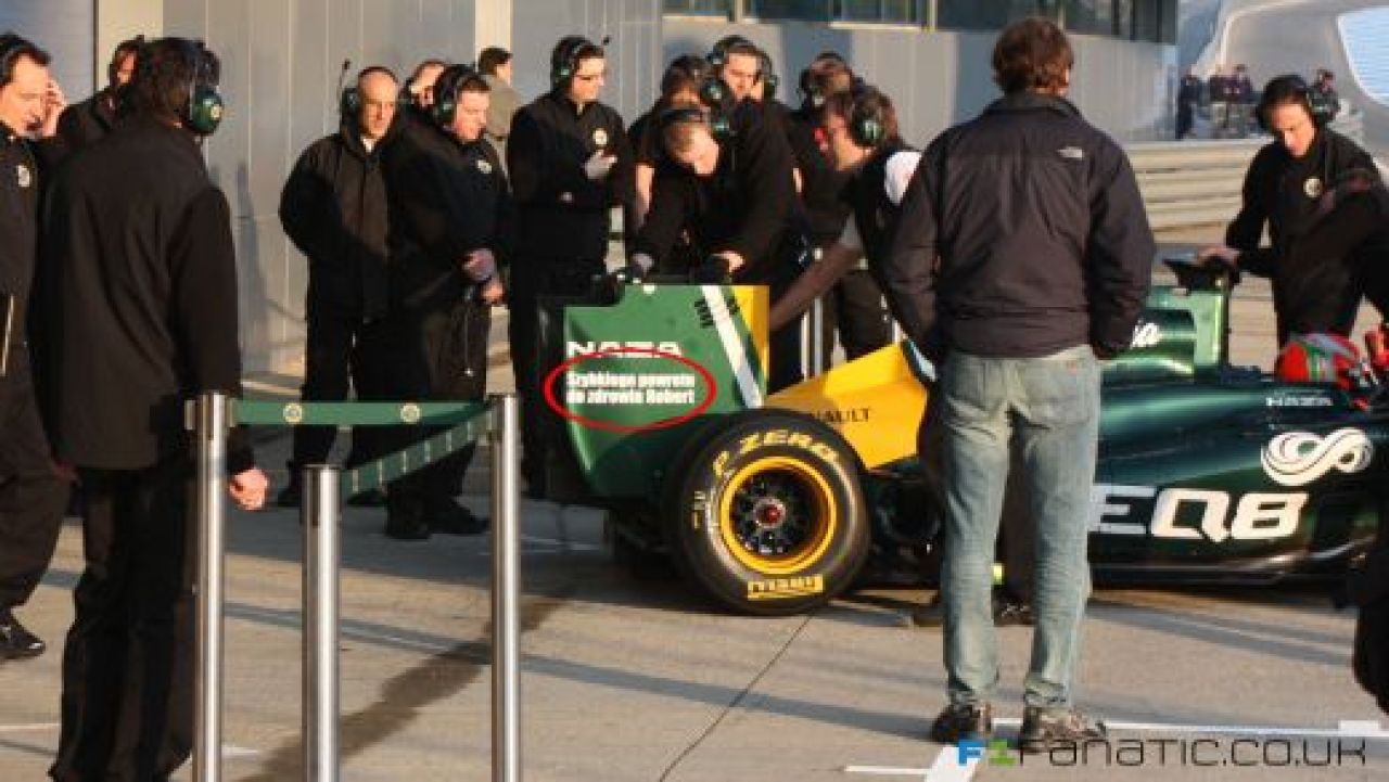 FOTO Echipele de F1 si-au personalizat monoposturile cu mesaje pentru Kubica_4