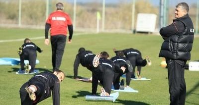 Care Mera la Dinamo? Nu ne intereseaza! Poate a facut Iancu o oferta! Ce zice Andone de venirea lui Parvulescu