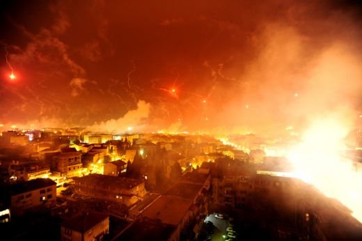 VIDEO Asa ceva n-ai mai vazut NICIODATA! Vezi cum au sarbatorit fanii lui Hajduk 100 de ani de la infiintarea clubului!