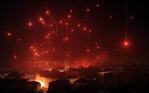 VIDEO Asa ceva n-ai mai vazut NICIODATA! Vezi cum au sarbatorit fanii lui Hajduk 100 de ani de la infiintarea clubului!_3