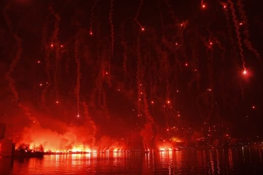 VIDEO Asa ceva n-ai mai vazut NICIODATA! Vezi cum au sarbatorit fanii lui Hajduk 100 de ani de la infiintarea clubului!_7