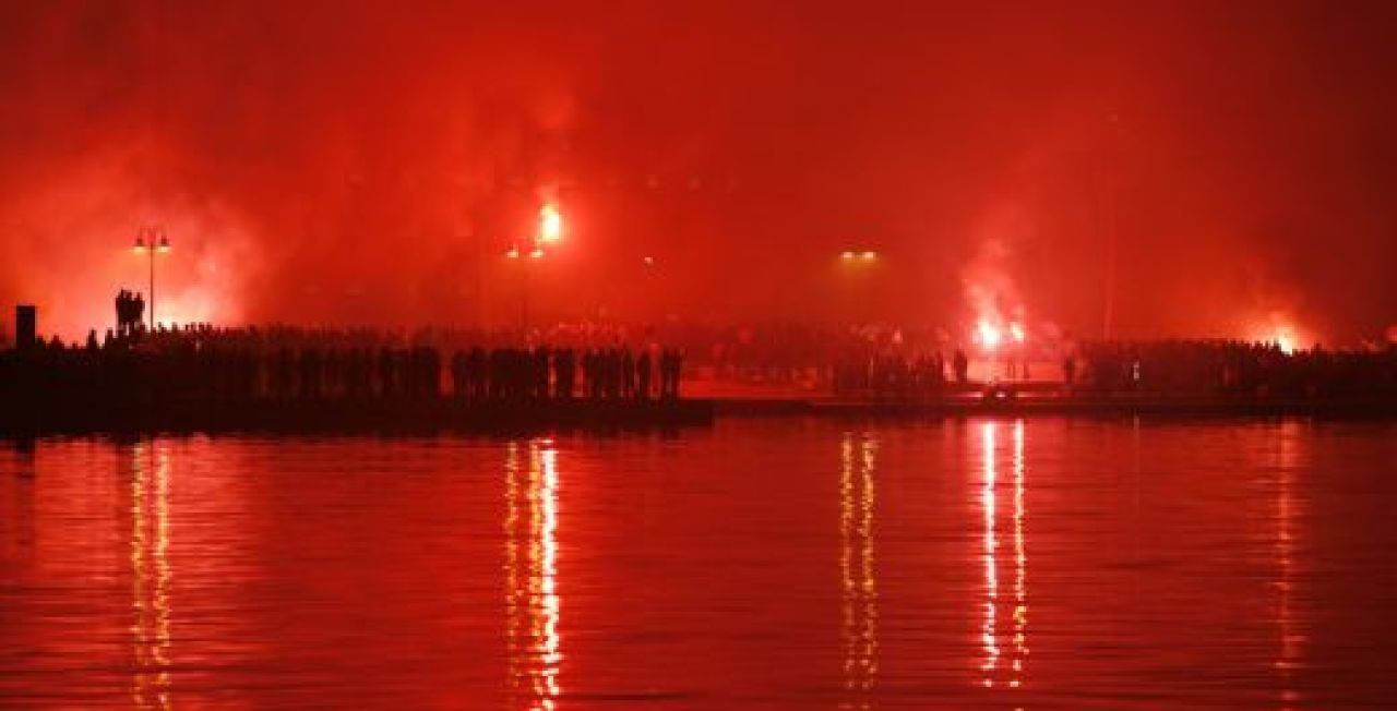 VIDEO Asa ceva n-ai mai vazut NICIODATA! Vezi cum au sarbatorit fanii lui Hajduk 100 de ani de la infiintarea clubului!_21