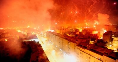 VIDEO Asa ceva n-ai mai vazut NICIODATA! Vezi cum au sarbatorit fanii lui Hajduk 100 de ani de la infiintarea clubului!_24