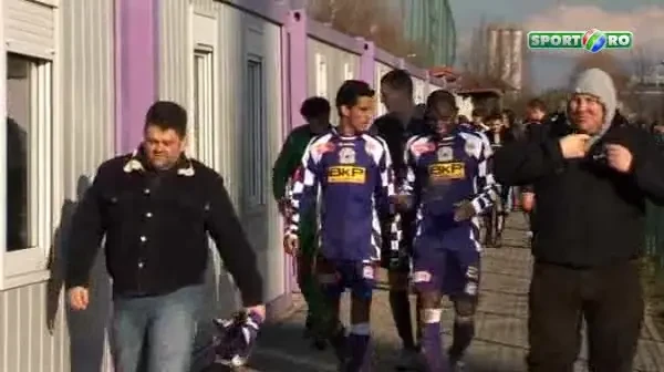 VIDEO / Ghionea, adoptat rapid de timisoreni! Vezi cum a fost asaltat pentru autografe!