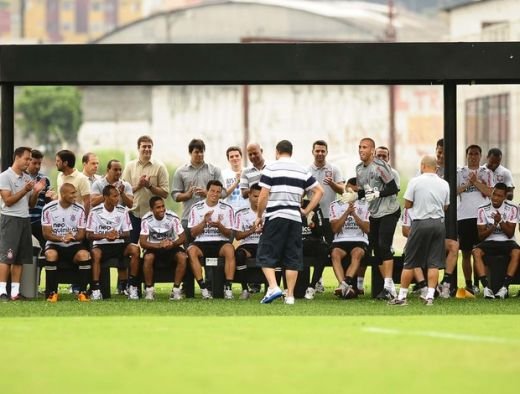 FOTO / Ronaldo le-a tinut colegilor un discurs de despartire alaturi de cei doi fii ai lui! Brazilianul a inceput sa planga: