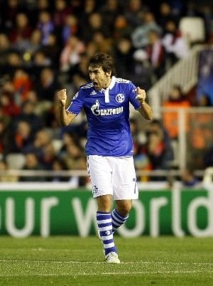 Raul este EROUL lui Schalke in Spania! Valencia 1-1 Schalke, vezi VIDEO:_6