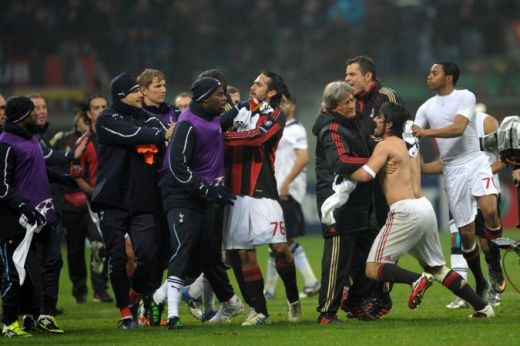 Gattuso si-a pierdut mintile: a strans de gat o fosta legenda de la AC Milan! VIDEO_11