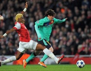 VIDEO Barcelona este de pe PAMANT! Vezi golul lui Villa din pasa lui Messi si bijuteria lui Van Persie_2