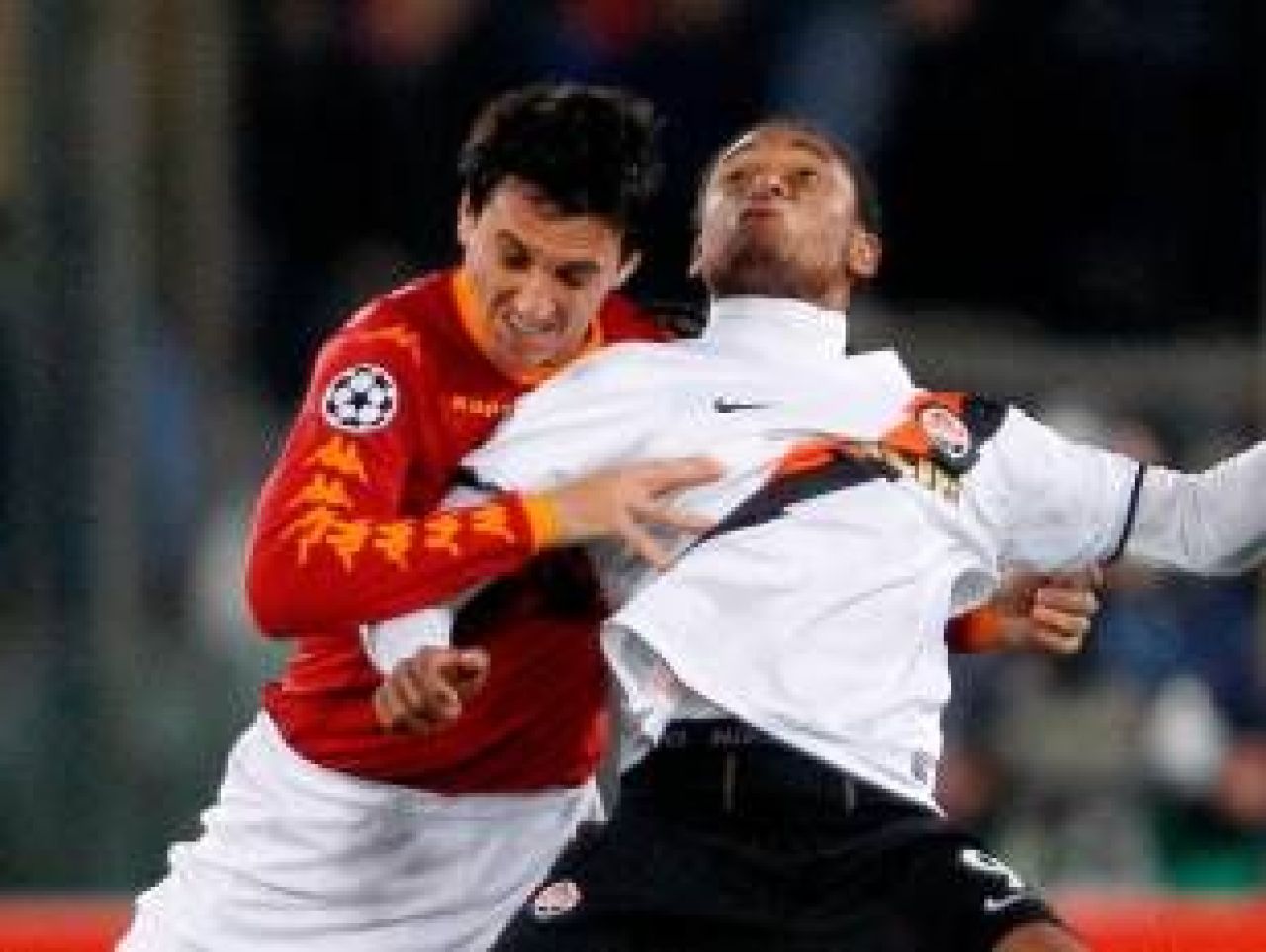CE MECI! AS Roma 2-3 Sahtior: VIDEO Vezi autogolul lui Rat si cele 3 goluri in 13 min ale brazilienilor lui Lucescu_6