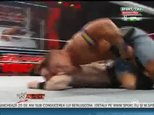 VIDEO: Surpriza de proportii - omul cu cele mai mici sanse a devenit pretendent la titlul WWE! Vezi cum