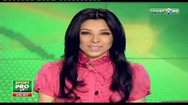 Dupa 13 ani, s-a descoperit misterul: de ce a cazut Emil Constantinescu cand a vrut sa jongleze cu mingea :)