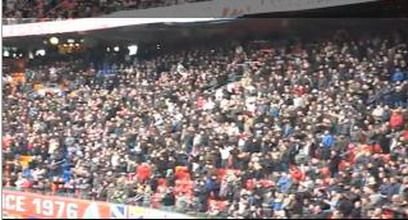 VIDEO / Fanii lui Ajax si-au luat adio cu stil de la Suarez: i-au cantat imnul lui Liverpool!