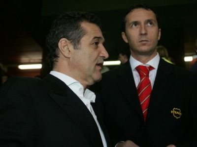 MM pierde teren! Becali: Ramane la Steaua numai daca vrea el! Vezi cat mai rezista Stoica in Ghencea:
