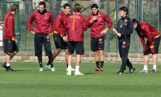 Primele poze cu Montella la primul antrenament ca antrenor la AS Roma!&nbsp;Vine Ancelotti din vara?