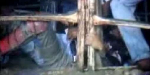 Cowboy UCIS de taur la un rodeo in Mexic! IMAGINI HORROR! VIDEO: