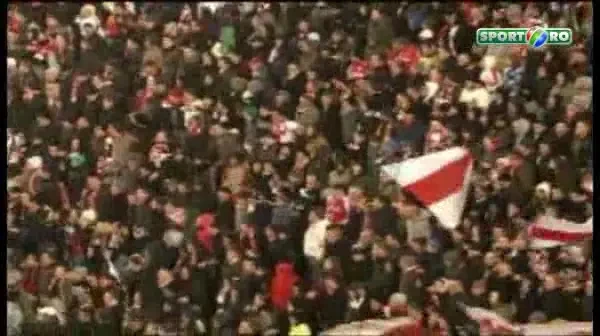 Accidentarea care a socat Germania! Portarul lui Stuttgart dus de URGENTA la spital!