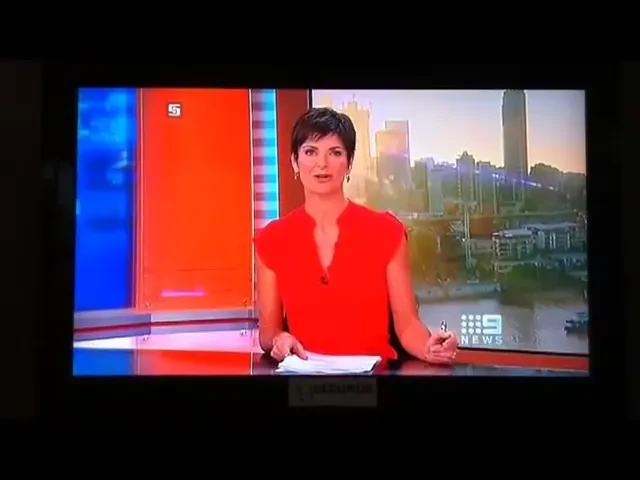 VIDEO: Plaja GROAZEI! L-a strangulat, batut si aproape innecat pentru ca s-a luat de fi-su :|