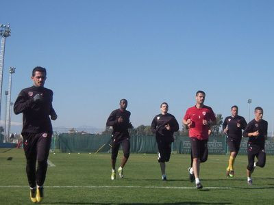 Vezi singurele echipe din Liga I care au TUPEUL sa atace Europa cu pusti de 17 ani! Ei sunt copiii care pot cuceri titlul acum