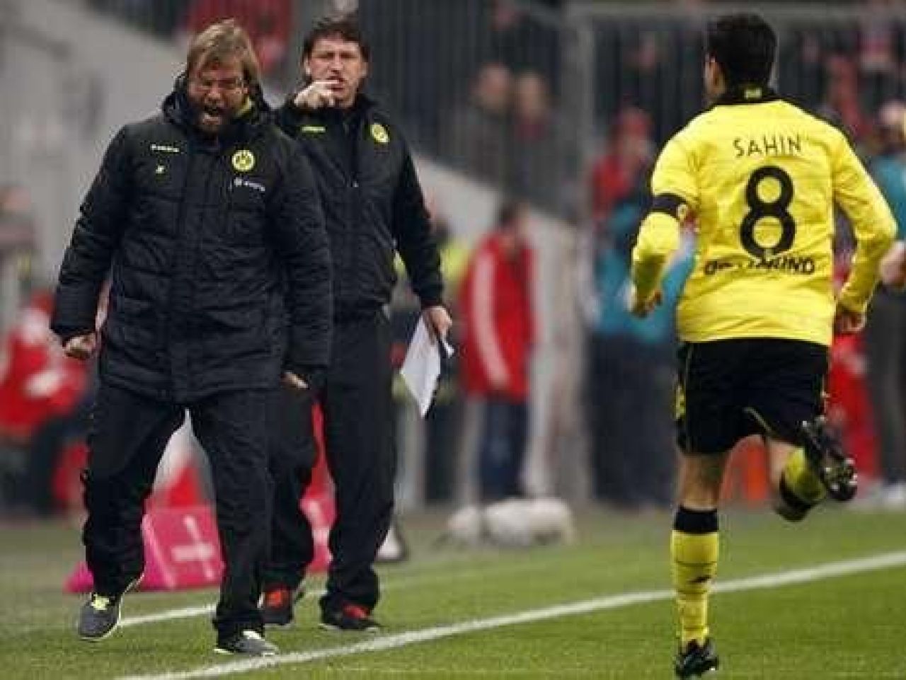 Asta e echipa ANULUI in Germania: Cum a fost UMILITA Bayern acasa de Dortmund! Vezi imagini!_10