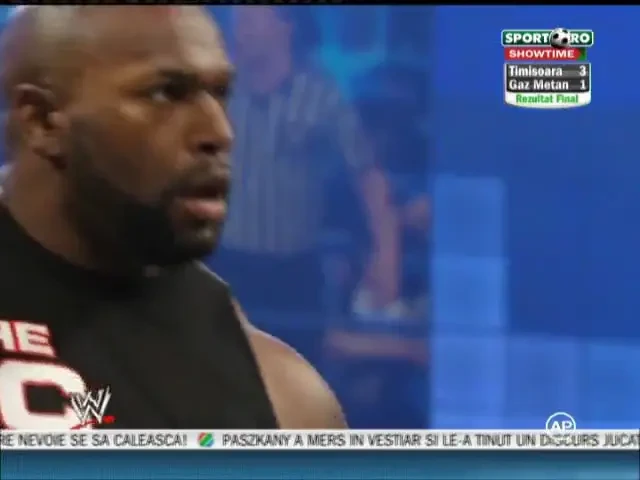 VIDEO: Zeke, din nou INCREDIBIL - e puternic cat Triple H si John Cena IMPREUNA! Vezi cum l-a doborat singur pe Big Show