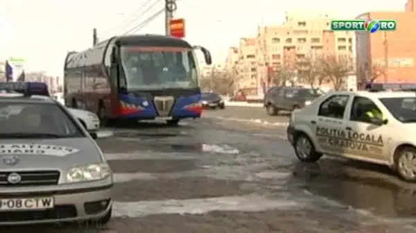 Doar 3000 de bilete vandute la Craiova - Steaua! Vezi cati fani au asteptat-o pe Steaua!