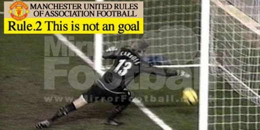 FOTO! Englezii au DOVADA! Manchester United are alte REGULI de arbitraj! Vezi cum sunt judecate fazele:_2