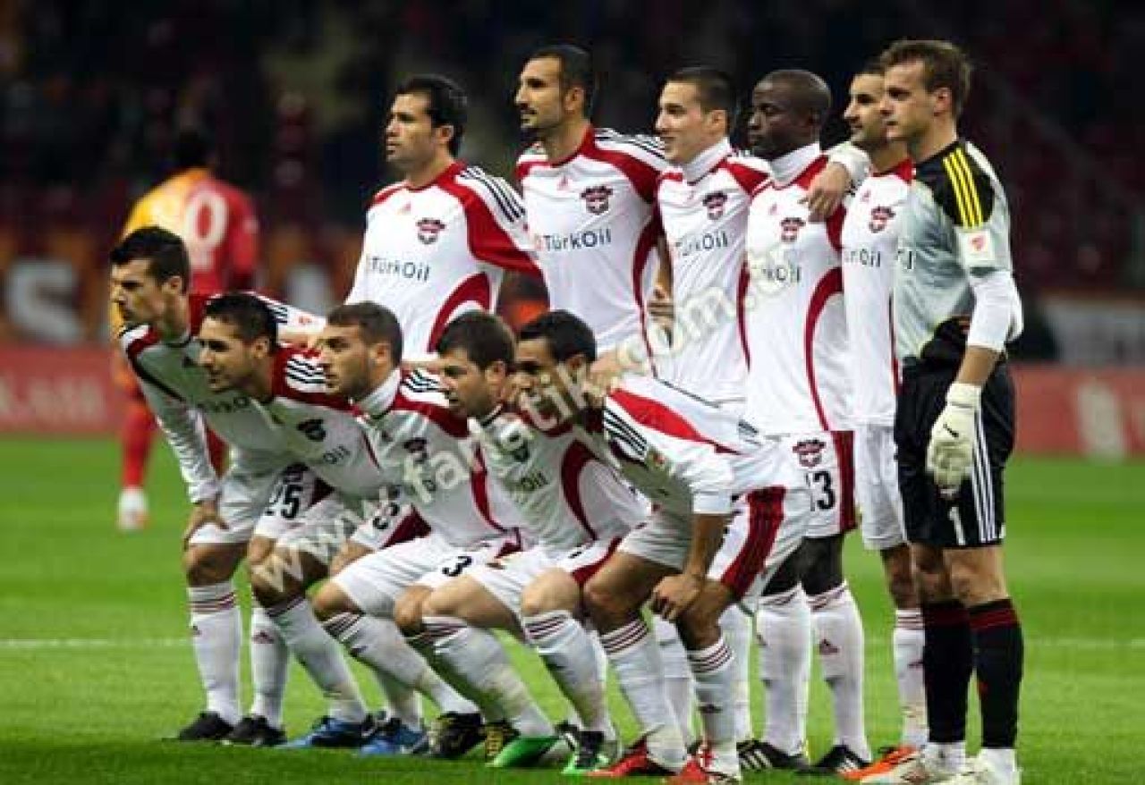 PLEACA HAGI de la Galata? Vezi ce a spus despre DEMISIE dupa eliminarea din Cupa!_3