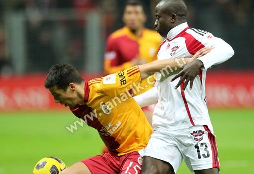 PLEACA HAGI de la Galata? Vezi ce a spus despre DEMISIE dupa eliminarea din Cupa!_13
