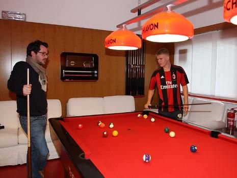 SUPER FOTO! Milan da lovitura cu un nou pusti senzatie: El este cel mai tanar jucator din istoria lui Milan dupa Maldini!_7