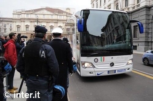 Chivu a fost premiat de primarul orasului Milano! Vezi de ce: