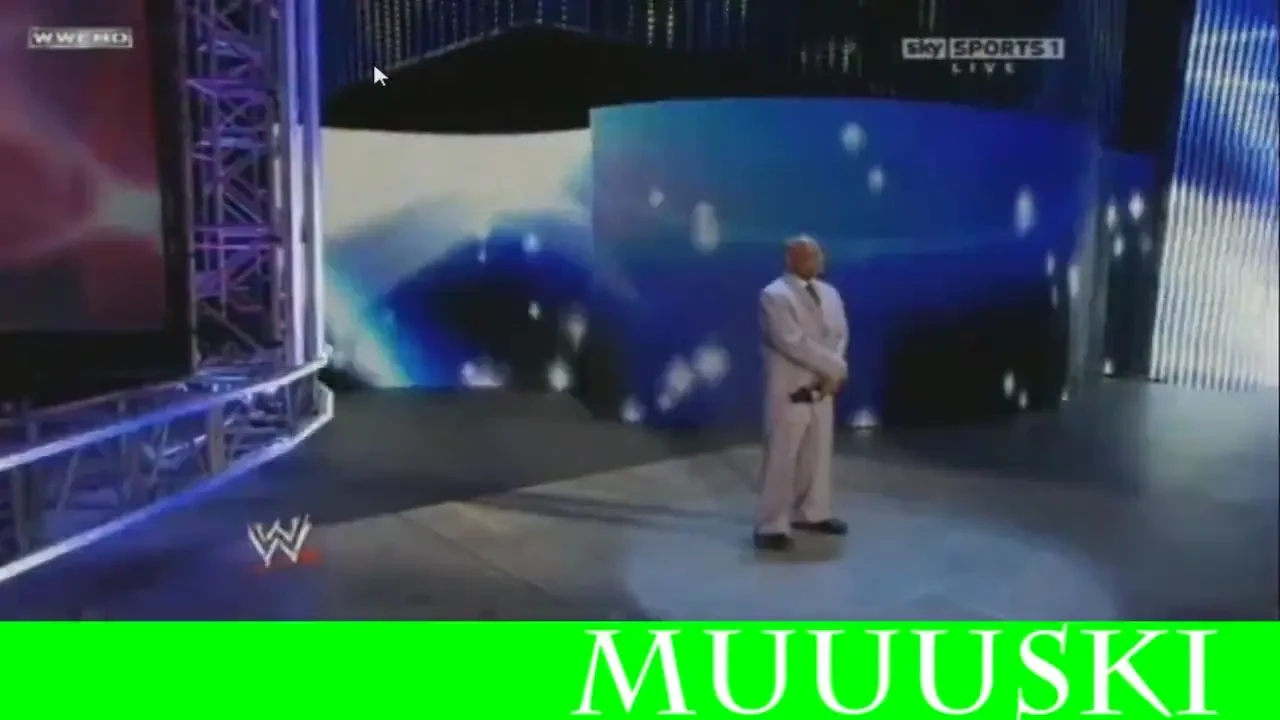 VIDEO: Deschideti sampania! Femeia cu cel mai SEXY zambet a revenit in WWE!