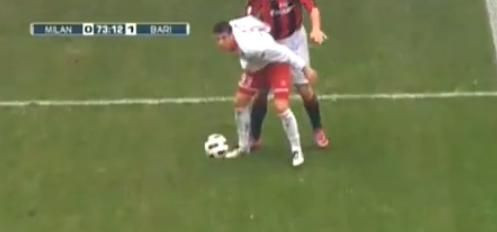 VIDEO! Ibrahimovic a aplicat PERVERSA! Vezi cum l-a lovit pe Rossi, fotbalistul boxat si de Chivu!