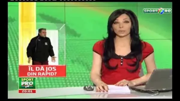 VIDEO / Fanii lui Dinamo i-au cerut DEMISIA lui Sumudica! Vezi cum a RASPUNS galeria Rapidului: