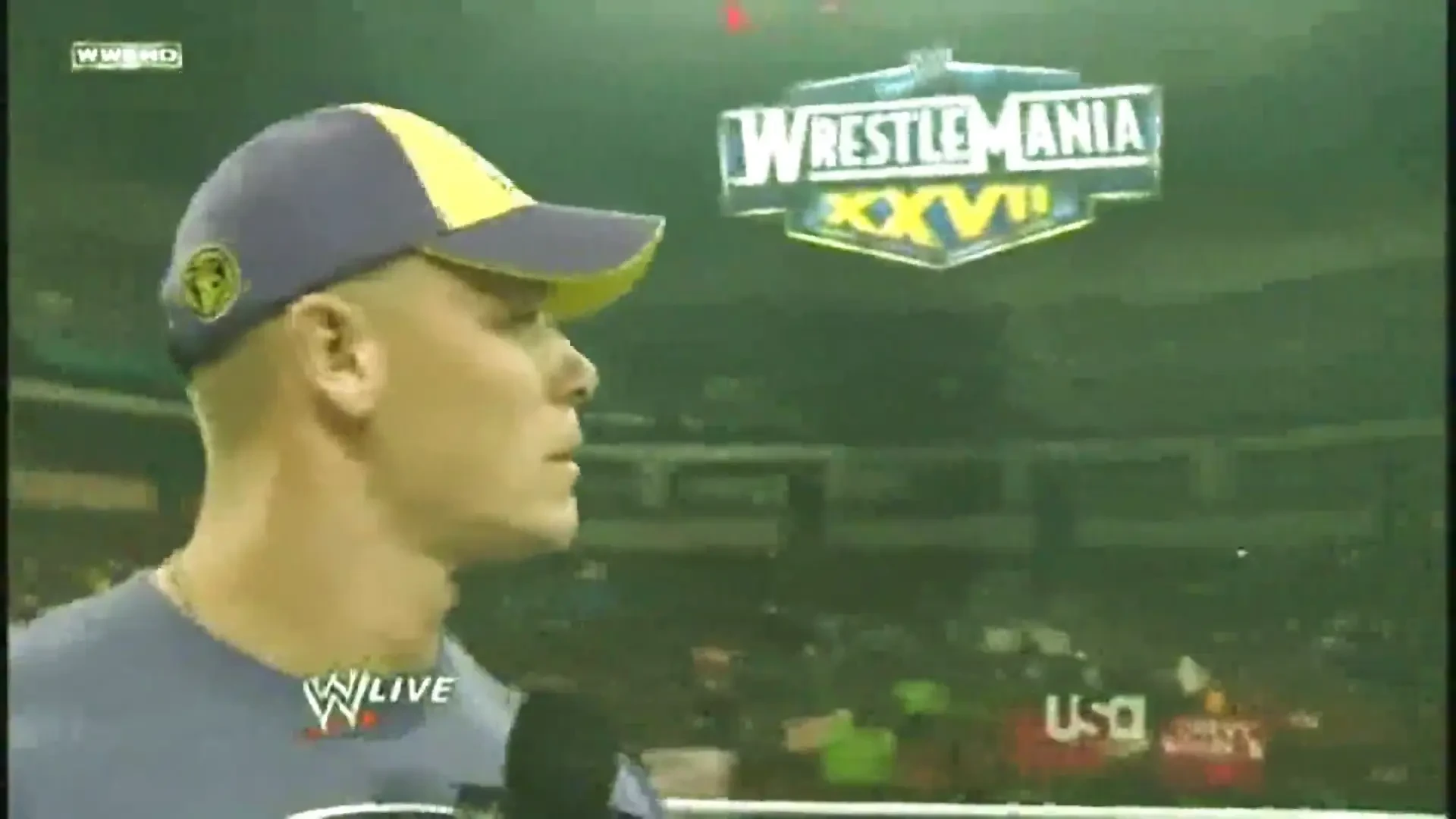 VIDEO: Melodia cu care Cena l-a distrus pe The Rock, pusa pe un beat DEMENTIAL!