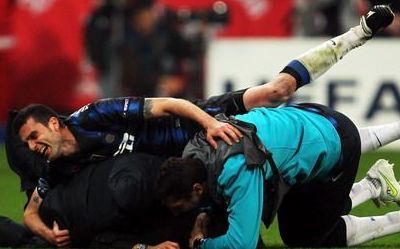 INCREDIBIL: Chivu si Inter se califica in sferturi in min 90! Vezi gafa lui Julio Cesar si super-reusita lui Sneijder! VIDEO_8