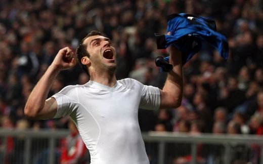 INCREDIBIL: Chivu si Inter se califica in sferturi in min 90! Vezi gafa lui Julio Cesar si super-reusita lui Sneijder! VIDEO_9