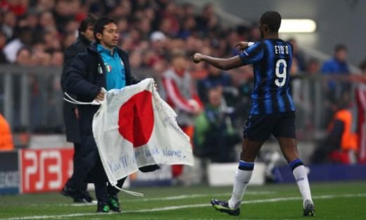 Gest emotionant! Eto'o le-a dedicat golul japonezilor! Vezi ce mesaj a scris pe steagul Japoniei!_8
