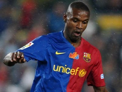 UEFA insensibila la suferinta lui Abidal! A interzis un mesaj de incurajare pentru francez!