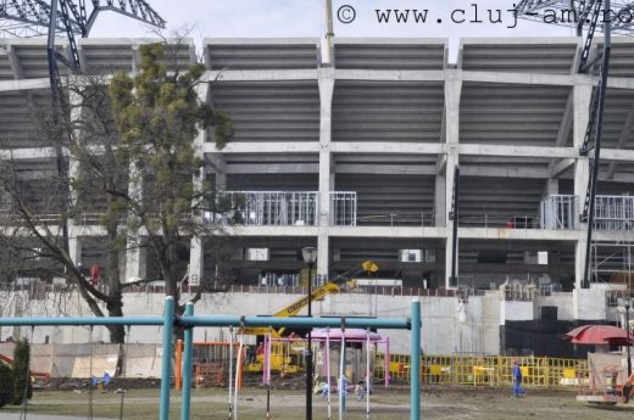 FOTO / Se monteaza acoperisul de la Cluj Arena! Vezi cum arata stadionul de cinci stele din Cluj:_7