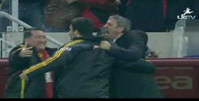Faza serii la Galata - Fener: Hagi s-a accidentat la gol! Turcii pariaza ca va fi indisponibil la urmatorul meci :)_2