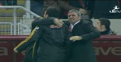 Faza serii la Galata - Fener: Hagi s-a accidentat la gol! Turcii pariaza ca va fi indisponibil la urmatorul meci :)_3