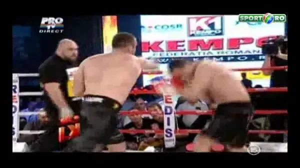 ftimoaie a incasat la greu. Spectacol in ring la Local Kombat - vezi cele mai TARI faze