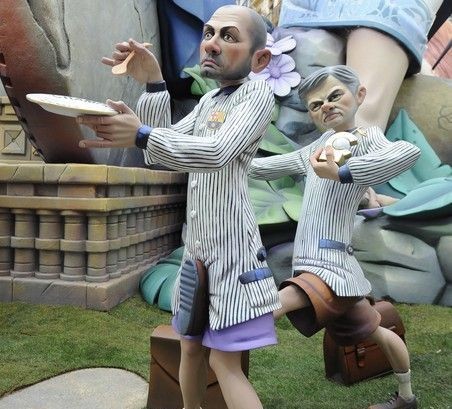 SUPER FOTO: Mourinho il loveste intre picioare pe Guardiola! Imaginea saptamanii la Madrid!:)