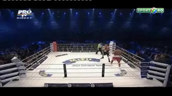 Klitschko a castigat cel mai usor meci din cariera! Solis s-a facut singur KO! VIDEO:
