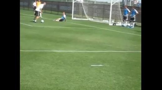 VIDEO / FABULOS: Zidane a UMILIT un portar la un antrenament! Vezi cu ce scheme l-a pus la pamant: